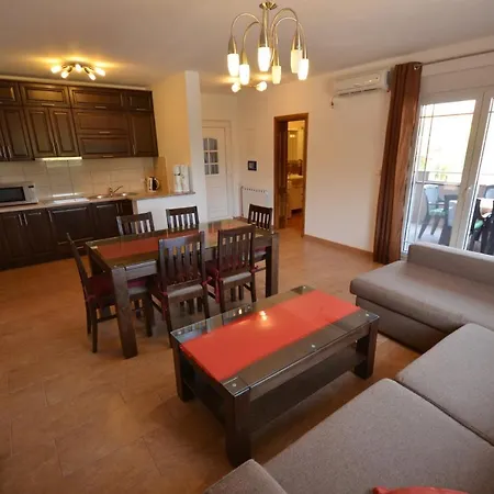 With Parking Space - 18562 Apartman *