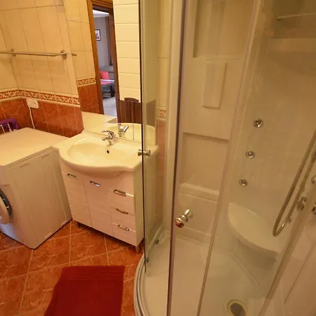 With Parking Space - 18562 Apartman