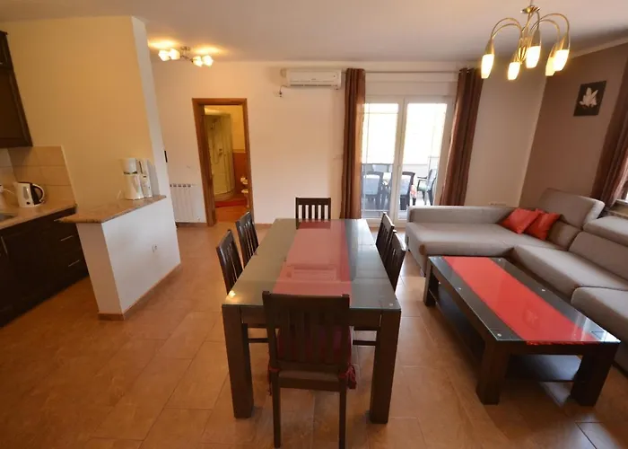 Апартаменты With Parking Space - 18562